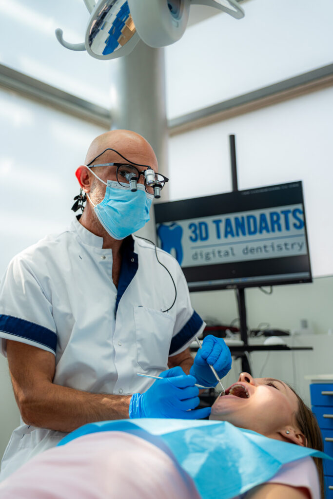 Implant dentistry consultation at 3D Tandarts Schiedam